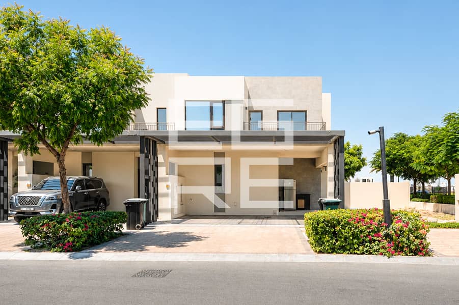 Stunning 4BR+M Corner Villa | Ready to Move In Stunning 4BR+M Corner Villa | Ready to Move In