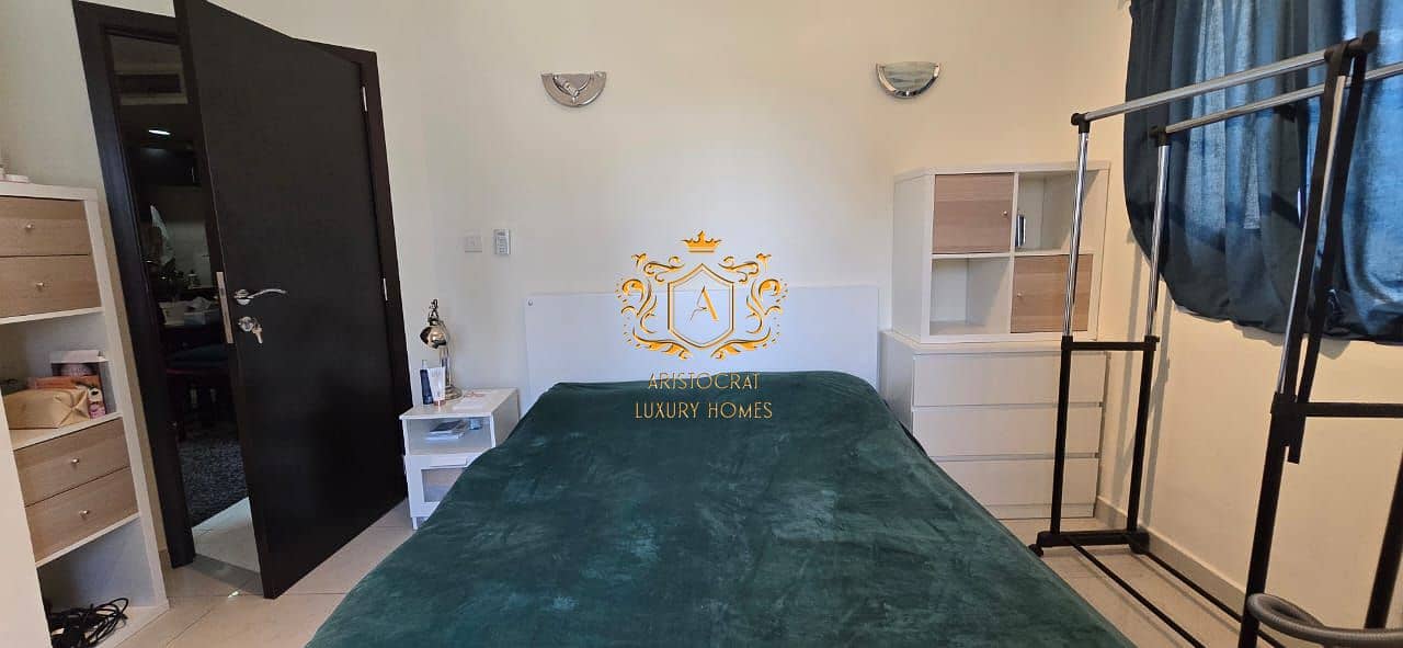 18 Bedroom 05. jpeg