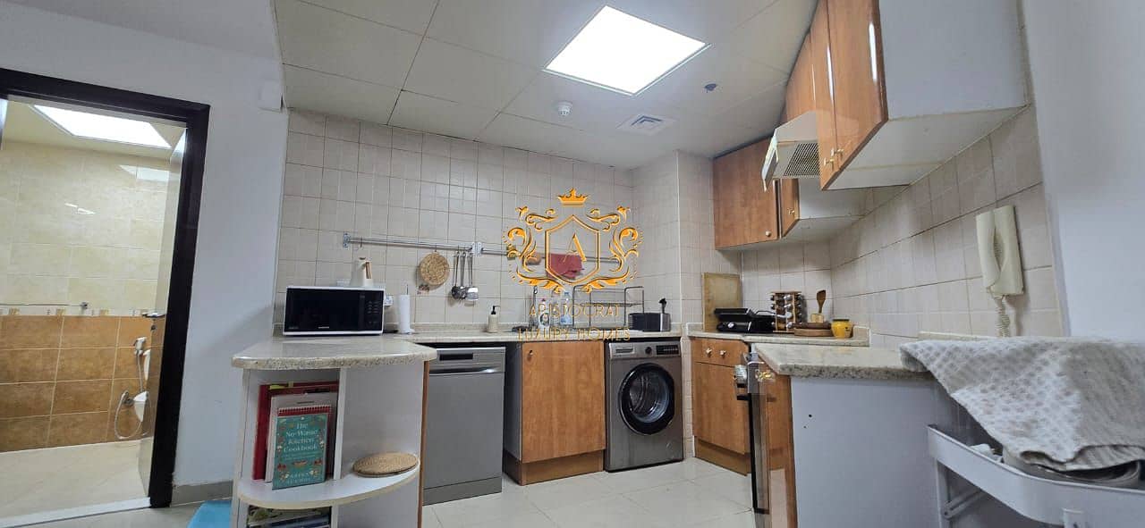 6 Kitchen 06. jpeg