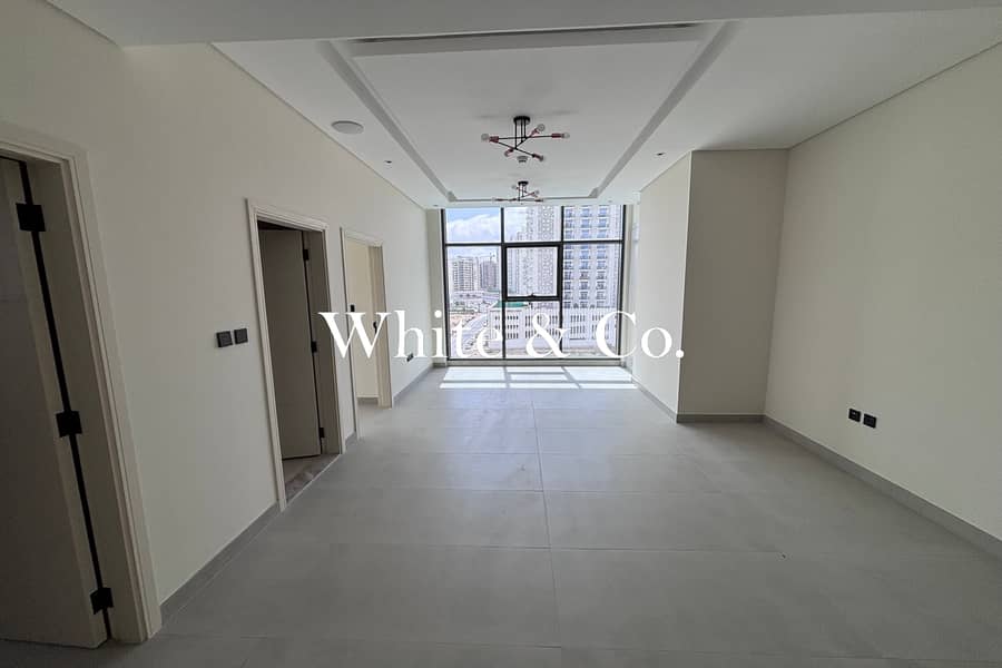 NEXT TO METRO| APPLIANCES | CLOSED KITCHEN