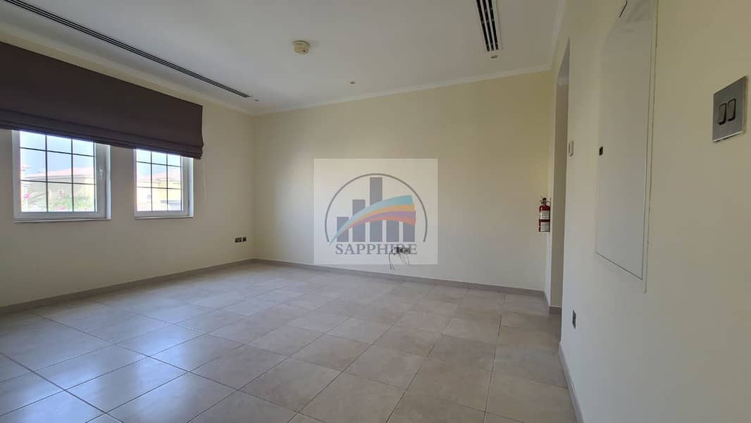 4BR Villa | Large Plot | Private Pool & Garden - Image 12
