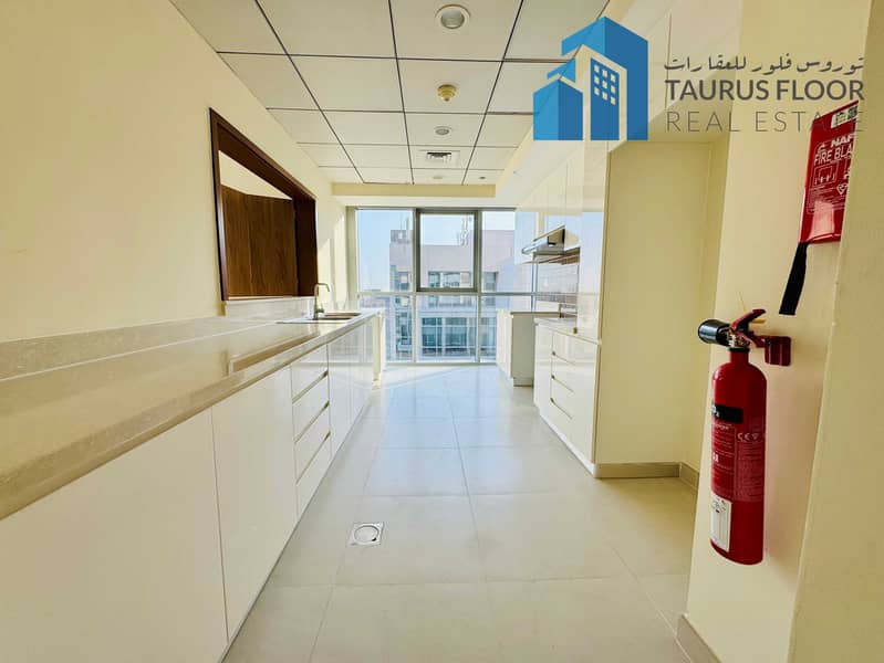 Burj Khalifa View || Bright & Spacious 3BR+Maid || Behind Gold Souq And Metro