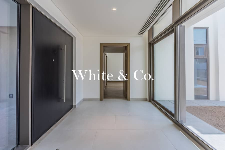 Corner | Private Pool |Close to Amenities - Image 7