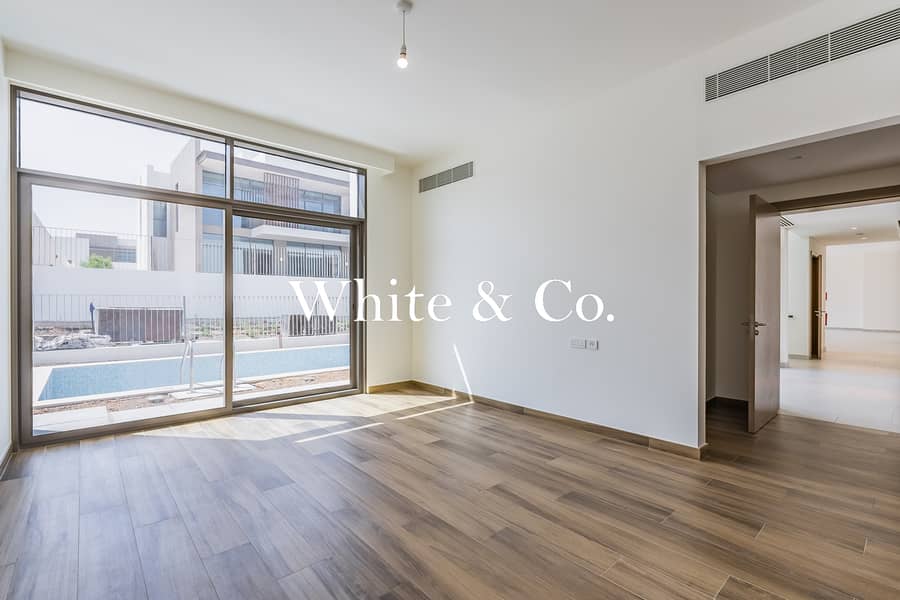 Corner | Private Pool |Close to Amenities - Image 10