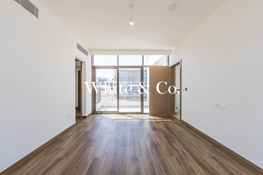 Corner | Private Pool |Close to Amenities - Image 12