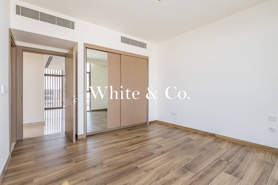 Corner | Private Pool |Close to Amenities - Image 16