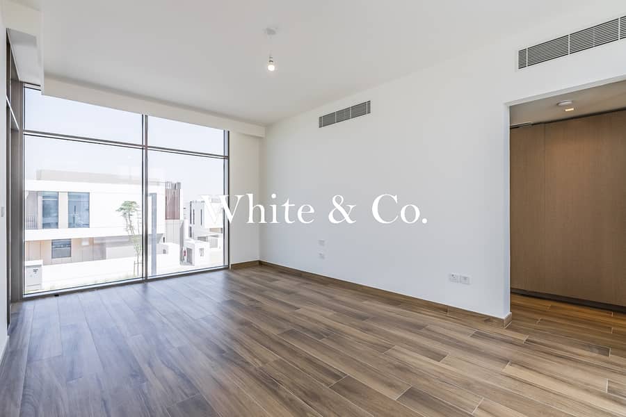 Corner | Private Pool |Close to Amenities - Image 21