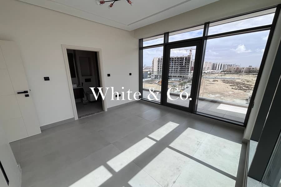 NEXT TO METRO| APPLIANCES | CLOSED KITCHEN - Image 7