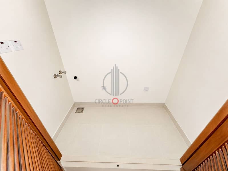 Bright & Spacious 4BR + Maid's Room | Prime Location | Close to Metro - Image 17