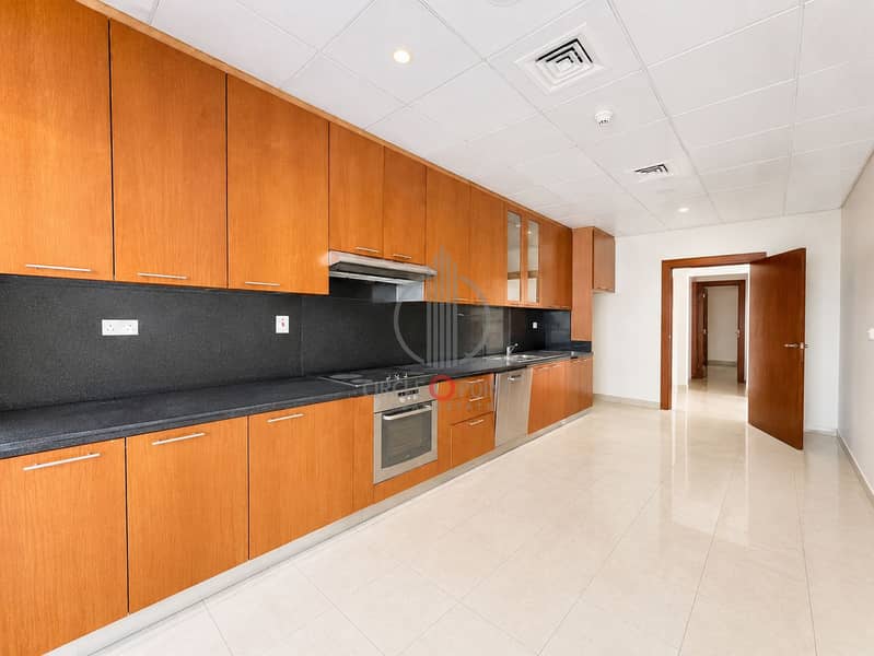 Bright & Spacious 4BR + Maid's Room | Prime Location | Close to Metro - Image 19