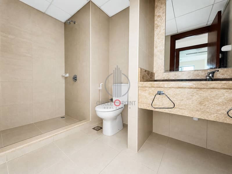 Bright & Spacious 4BR + Maid's Room | Prime Location | Close to Metro - Image 22