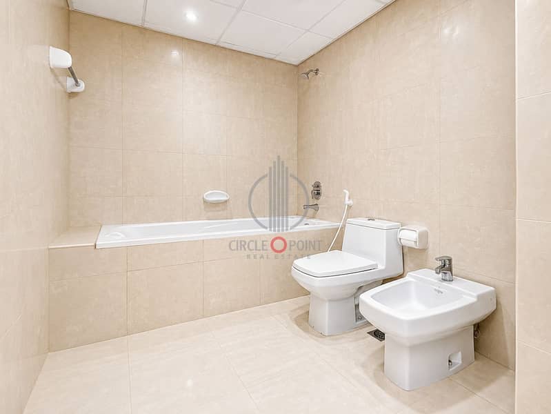 Bright & Spacious 4BR + Maid's Room | Prime Location | Close to Metro - Image 24
