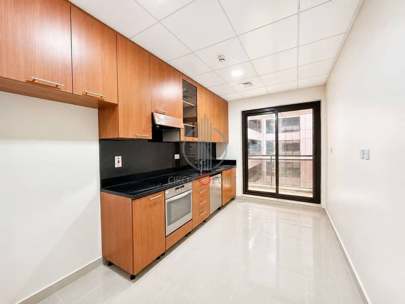 Hot Property - Huge Layout | 1BR with Balcony | Full Amenities | Prime Location - Image 8