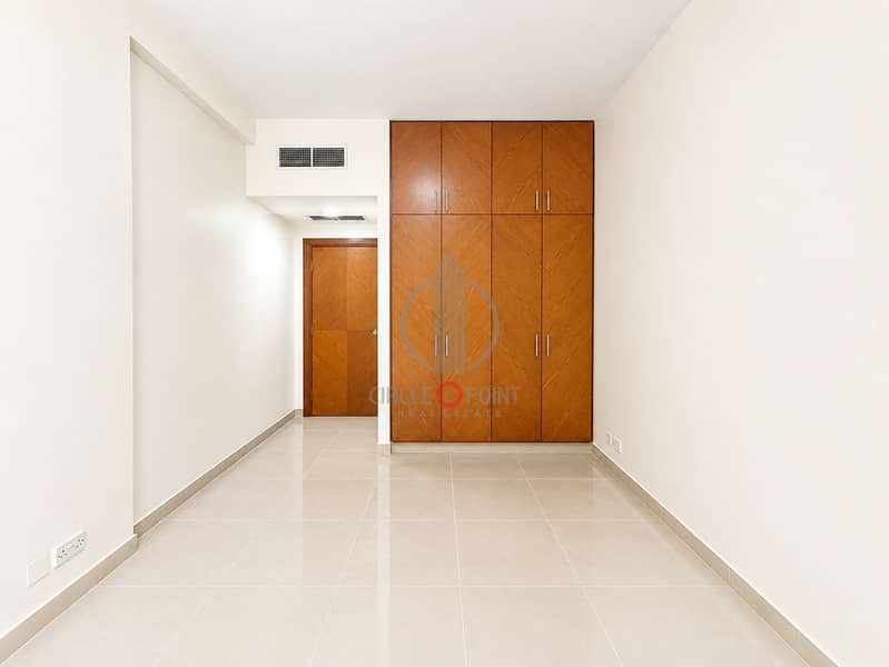 Hot Property - Huge Layout | 1BR with Balcony | Full Amenities | Prime Location - Image 10