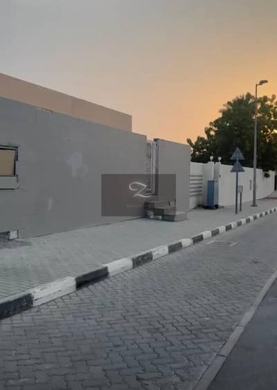 4 Schlafzimmer Villa zum zum Verkauf in Al Rifa, Sharjah - 0cb0ad8e-dd70-49d0-8120-2ffc2d4c0ee9. jpg 4 Schlafzimmer Villa zum zum Verkauf in Al Rifa, Sharjah - 0cb0ad8e-dd70-49d0-8120-2ffc2d4c0ee9. jpg