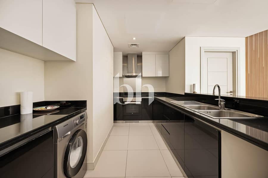 3 images image img