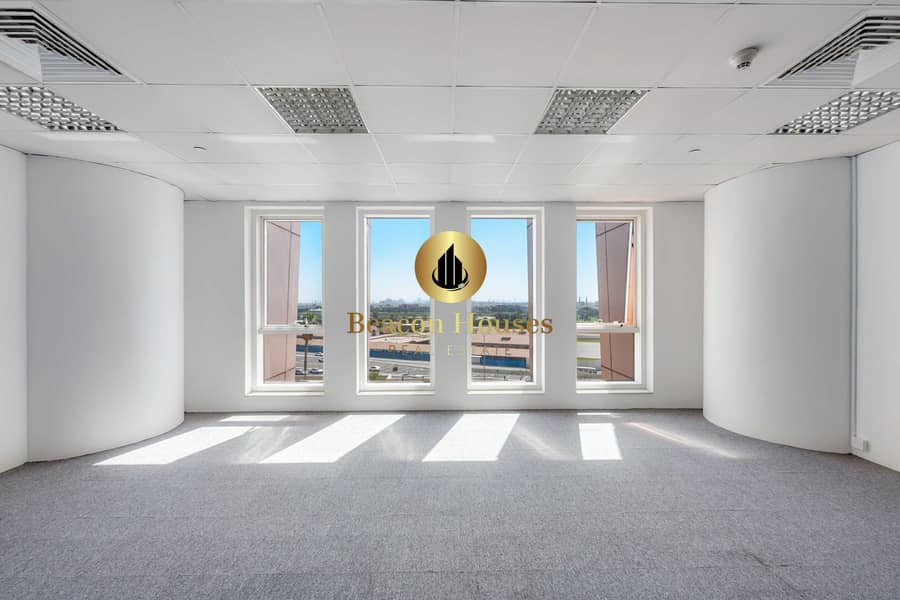 5 Office 211-3. jpg