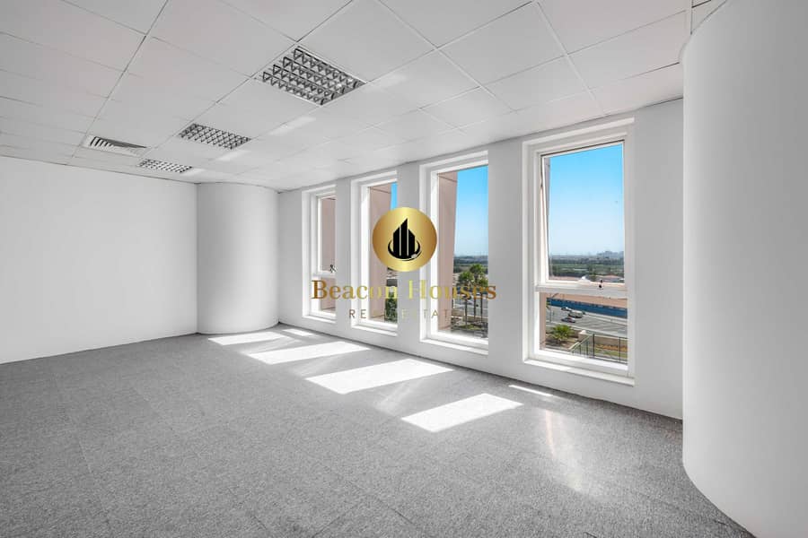 6 Office 211-2. jpg
