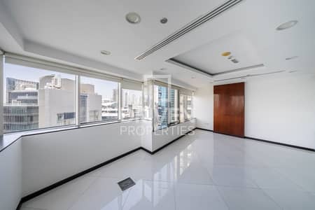 Office for Rent in Business Bay, Dubai - Canal View | Fully Fitted | Single Cheque Offer