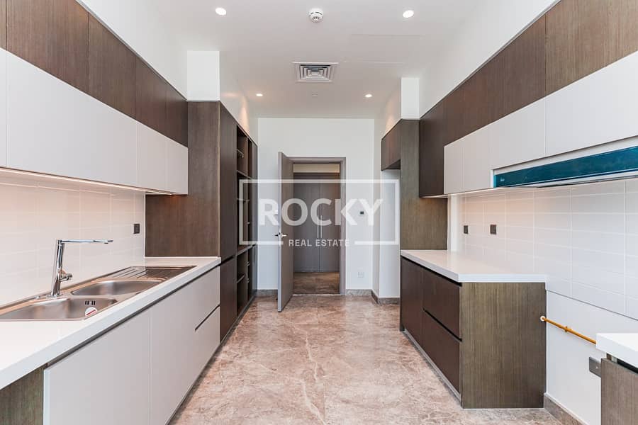 11 Dubai Creek Harbour - Creek Gate Tower 1 - Unit 3402 -25. JPG