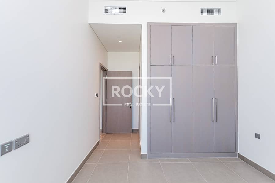 22 Dubai Creek Harbour - Creek Gate Tower 1 - Unit 3402 -77. JPG