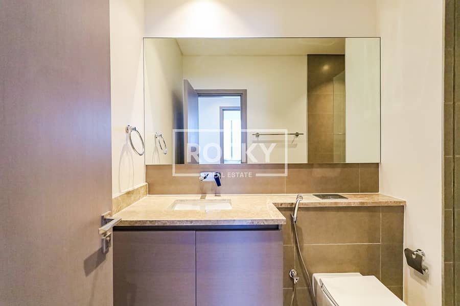 40 Dubai Creek Harbour - Creek Gate Tower 1 - Unit 3402 -64. JPG