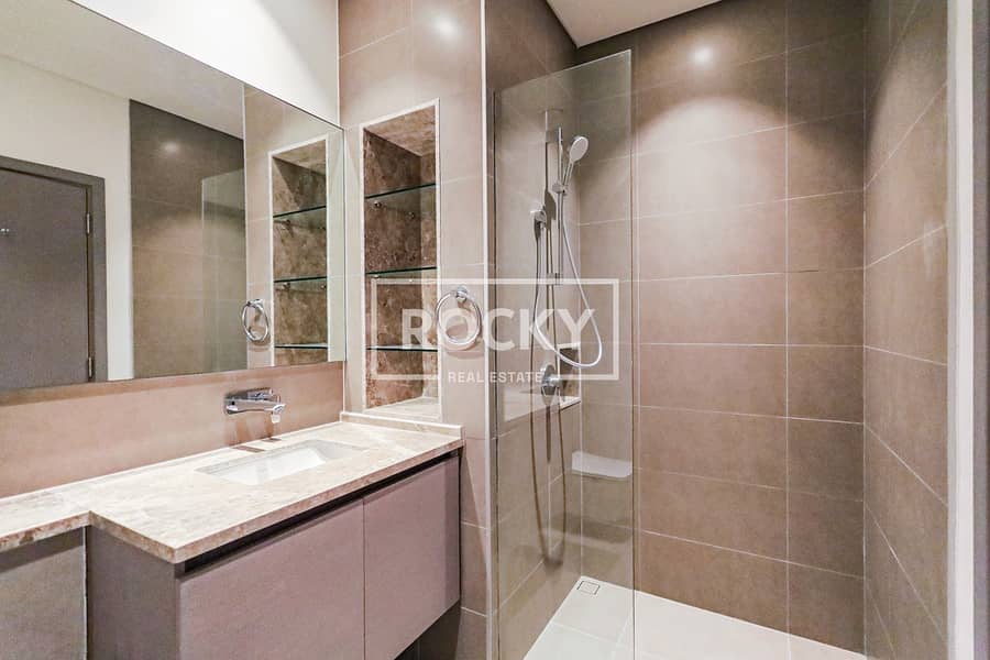 41 Dubai Creek Harbour - Creek Gate Tower 1 - Unit 3402 -32. JPG