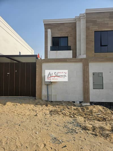 10+ Camere Villa in Vendita a Hoshi, Sharjah - f6d30877-f710-45a4-932a-55197e956367. jpg 10+ Camere Villa in Vendita a Hoshi, Sharjah - f6d30877-f710-45a4-932a-55197e956367. jpg