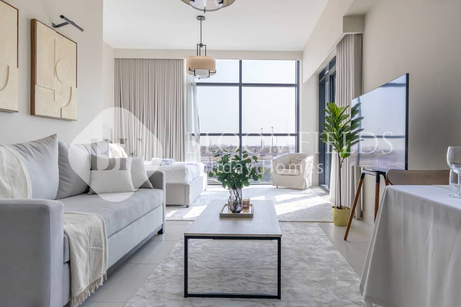 6 Livingroom 2. jpg