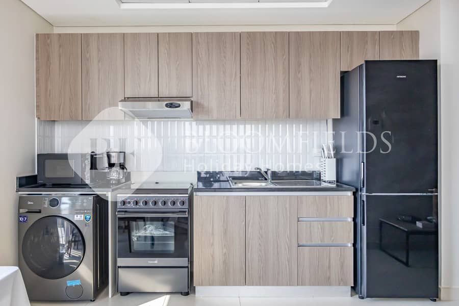 10 Kitchen 2. jpg