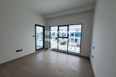 4 Schlafzimmer Townhouse zum zur Miete in DAMAC Lagoons, Dubai - Reihenhaus in DAMAC Lagoons，Santorini, 4 schlafzimmer, 180000 AED - 15590131
