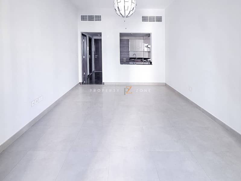Vacant | Prime Location | Boulevard View Vacant | Prime Location | Boulevard View