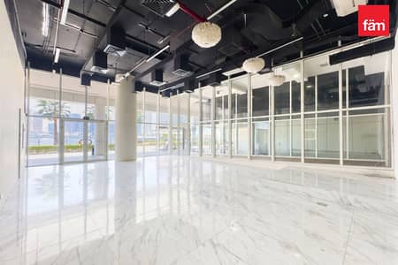 商业湾， 迪拜 商铺待租 - 位于商业湾，湖心商业大楼 的商铺 285000 AED - 15592074