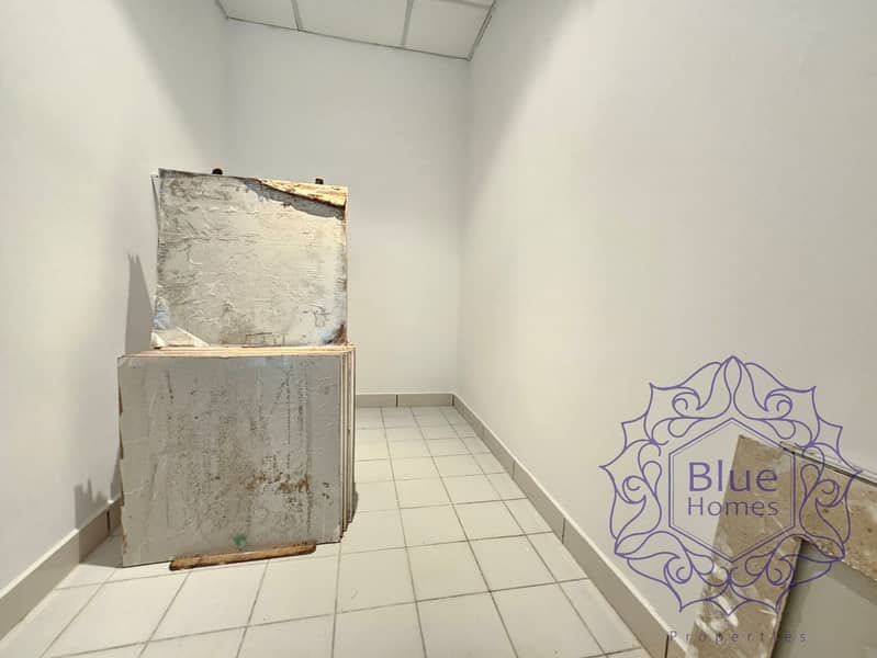 12 8ca3206e-1cf5-4923-bccb-1a124f01c7e9. jpeg