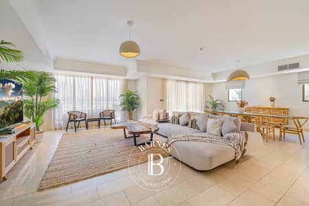 5 Bedroom Villa for Rent in Palm Jumeirah, Dubai - Private Pool | Skyline Views | Beachfront Villa