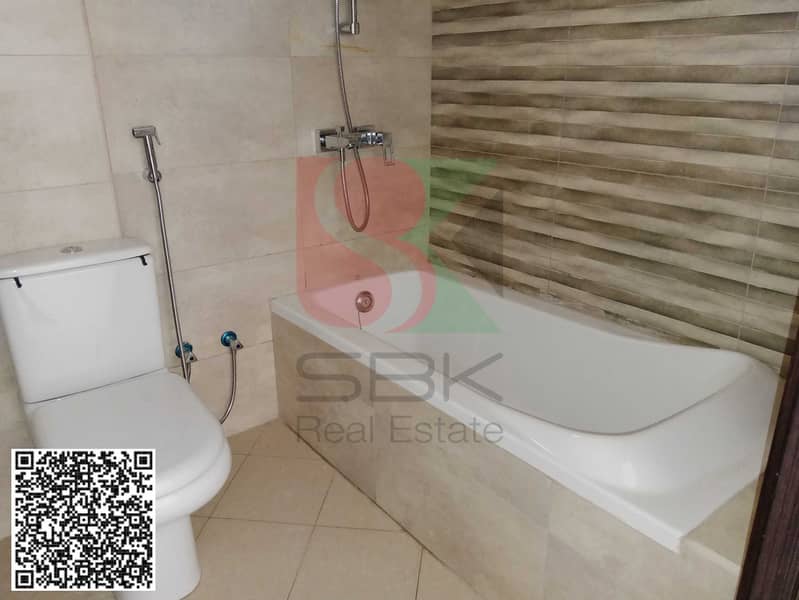 12 cb98a13f-c6db-4e59-80e7-ee0a62421d16. jpg