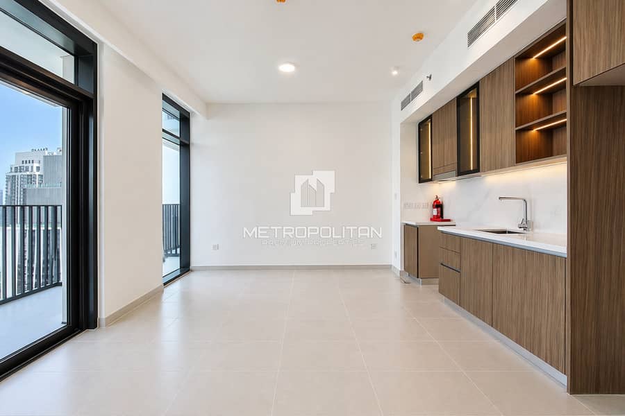 Top Floor | Brand New | Vacant Top Floor | Brand New | Vacant