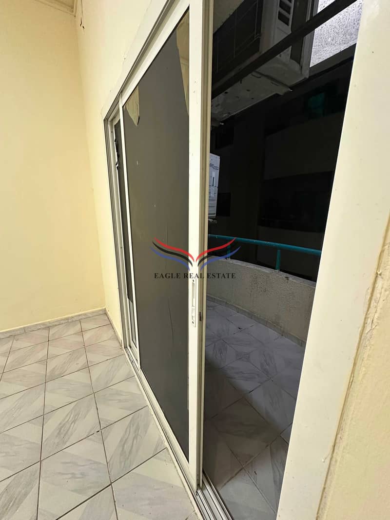 3 2438. jpg