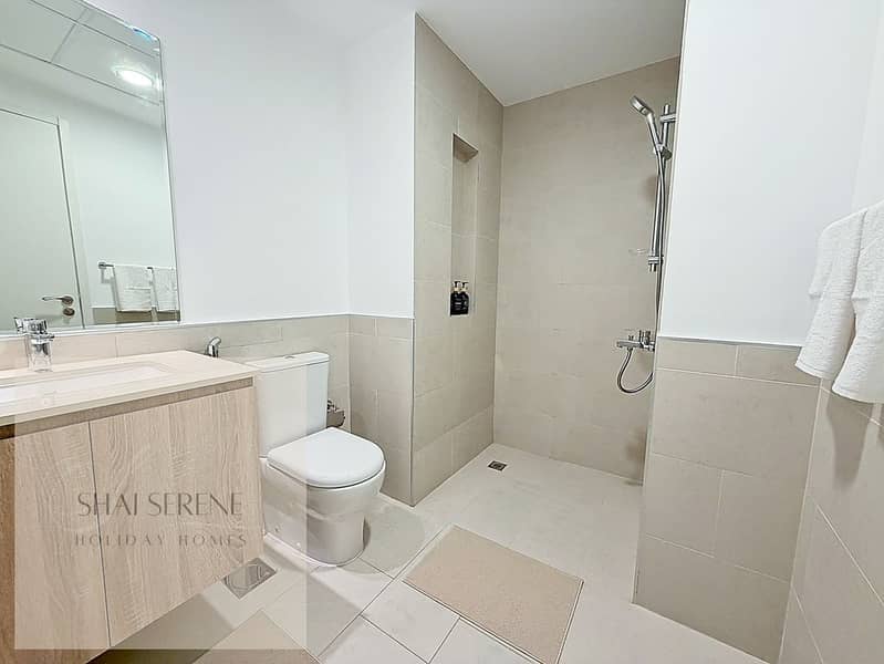 48 5. Shared Shower - IMG_6402. jpg