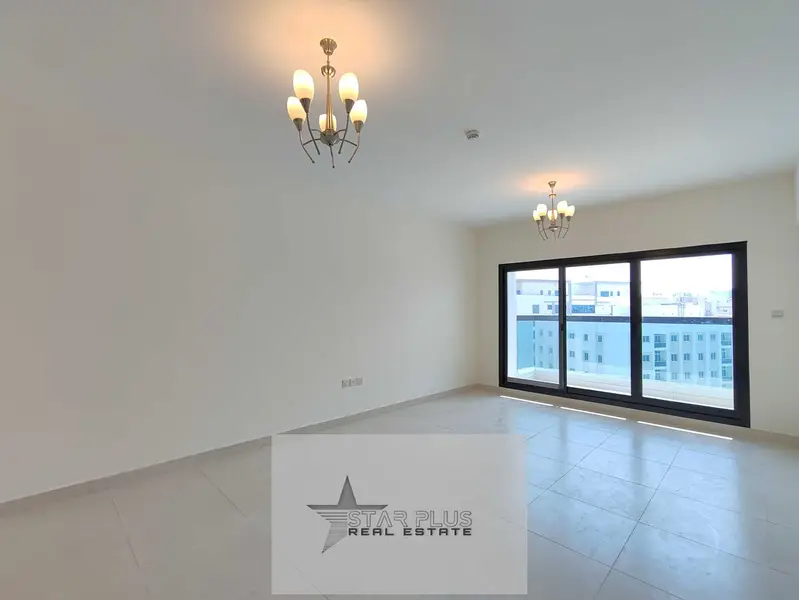 LIKE A NEW ULTAR SPACIOUS 2 BEDROOM WITH BIG CLOSED KITCHEN,BALCONY AND PARKING.