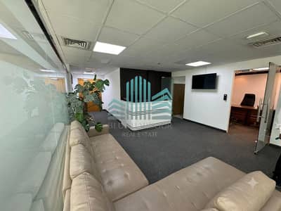 Office in Affitto a Deira, Dubai - Gemini_Generated_Image_toulh6toulh6toul. png