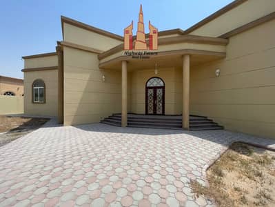 فیلا 5 غرف نوم للايجار في القرائن، الشارقة - 895456. jpg