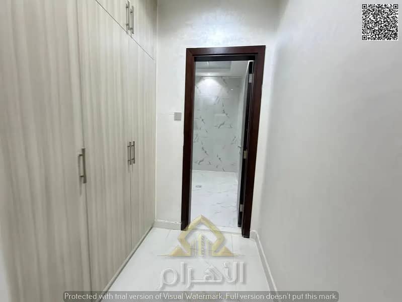 8 839893010-1066x800. webp