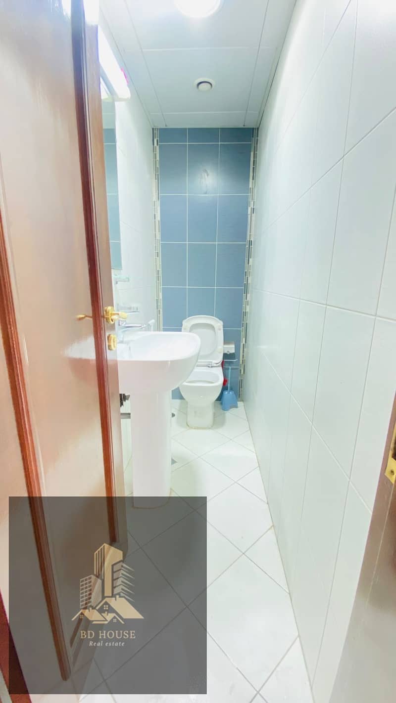 12 3c2d372c-b676-4c73-8feb-3757ed9040c1. jpg