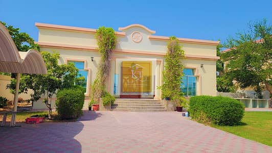 فیلا 4 غرف نوم للايجار في البرشاء، دبي - Snapchat-883642069. jpg فیلا 4 غرف نوم للايجار في البرشاء، دبي - Snapchat-883642069. jpg