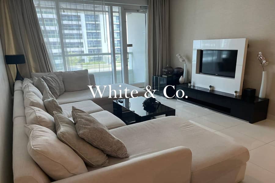 Masion canal view | Maids room | Vacant Masion canal view | Maids room | Vacant