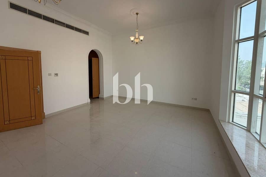3 images image img