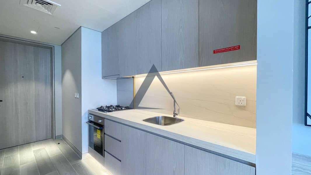 High Floor | Fully Furnished | 12 Cheques - Image 8