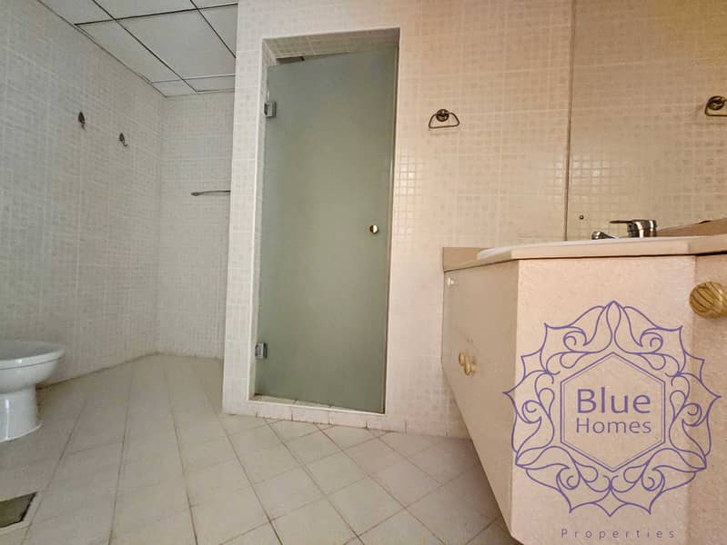 8 1000344030. jpg