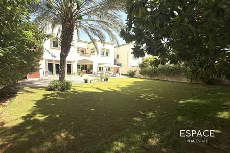 Villa de 3 chambres à à louer à Jumeirah Park, Dubai - Villa à Jumeirah Park，District 5, 3 chambres, 330000 AED - 10884183
